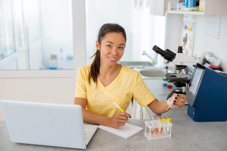 Biomedizinische Analytikerin Ausbildung