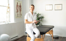 A,Modern,Rehabilitation,Physiotherapy,Woman,Worker,At,Job