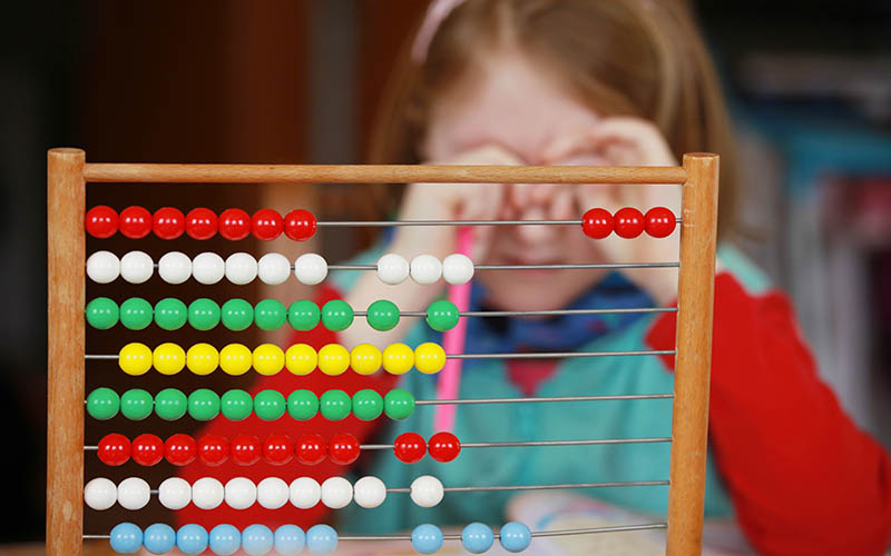 Girl,And,Mathematical,Problem